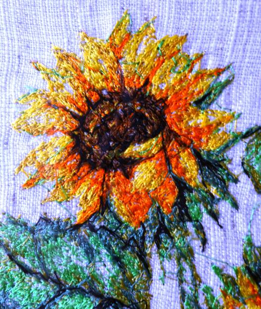 <div style=margin-left:10px><h1>Солнечные подсолнухи</h1><p><a href="/catalog/kartiny/">Картини</a> » <a href="/catalog/kartiny/vyshitye/">Вишиті</a></p><i class="fa fa-map-marker"></i> Киевская область, Киев<br /><br /><div class="socdata"><script src="//yastatic.net/es5-shims/0.0.2/es5-shims.min.js"></script>
                                            <script src="//yastatic.net/share2/share.js"></script>
                                            <div class="ya-share2" data-services="facebook,gplus,twitter,lj,viber,whatsapp,skype" data-counter=""></div></div>