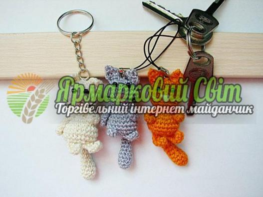 <div style=margin-left:10px><h1>кот-брелок для ключей, подвеска</h1><p><a href="/catalog/ukrasheniya/">Прикраси</a> » <a href="/catalog/ukrasheniya/aksessuary/">Аксесуари</a></p><i class="fa fa-map-marker"></i> Винницкая область, Винница<br /><br /><script src="//yastatic.net/es5-shims/0.0.2/es5-shims.min.js"></script>
                                            <script src="//yastatic.net/share2/share.js"></script>
                                            <div class="ya-share2" data-services="facebook,gplus,twitter,lj,viber,whatsapp,skype" data-counter=""></div><br /><div class="socdata"></div></div>