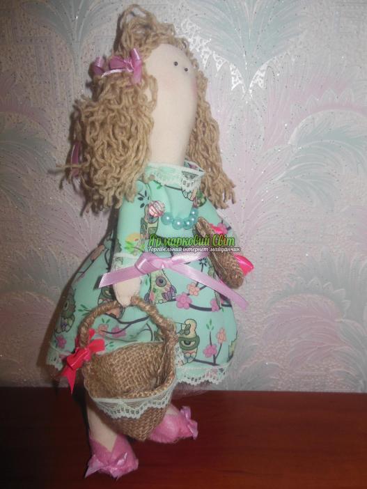 <div style=margin-left:10px><h1>Интерьерная текстильная кукла</h1><p><a href="/catalog/igrushki/">Iграшки</a> » <a href="/catalog/igrushki/kukly/">Кукли</a></p><i class="fa fa-map-marker"></i> Житомирская область, Коростень<br /><br /><div class="socdata"><script src="//yastatic.net/es5-shims/0.0.2/es5-shims.min.js"></script>
                                            <script src="//yastatic.net/share2/share.js"></script>
                                            <div class="ya-share2" data-services="facebook,gplus,twitter,lj,viber,whatsapp,skype" data-counter=""></div></div>