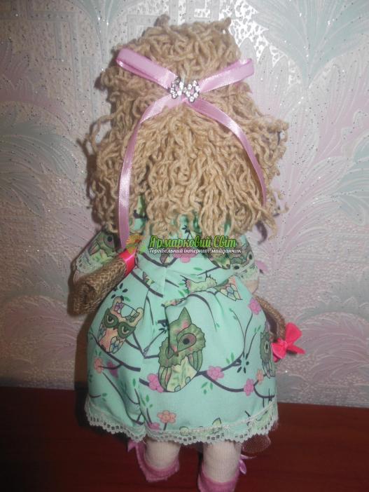 <div style=margin-left:10px><h1>Интерьерная текстильная кукла</h1><p><a href="/catalog/igrushki/">Iграшки</a> » <a href="/catalog/igrushki/kukly/">Кукли</a></p><i class="fa fa-map-marker"></i> Житомирская область, Коростень<br /><br /><div class="socdata"><script src="//yastatic.net/es5-shims/0.0.2/es5-shims.min.js"></script>
                                            <script src="//yastatic.net/share2/share.js"></script>
                                            <div class="ya-share2" data-services="facebook,gplus,twitter,lj,viber,whatsapp,skype" data-counter=""></div></div>