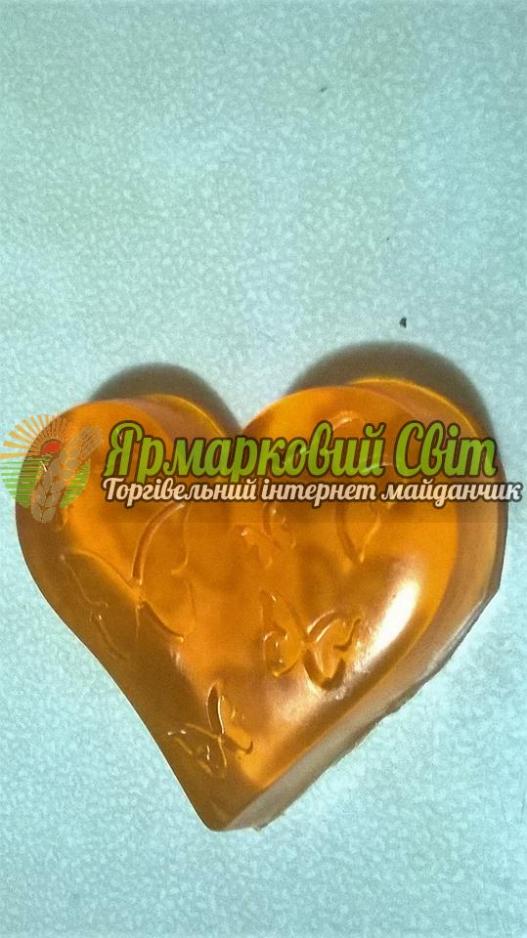 <div style=margin-left:10px><h1>мило ручної роботи</h1><p><a href="/catalog/ukrasheniya/">Прикраси</a> » <a href="/catalog/ukrasheniya/podarki/">Подарунки</a></p><i class="fa fa-map-marker"></i> Кировоградская область, Кировоград<br /><br /><div class="socdata"><script src="//yastatic.net/es5-shims/0.0.2/es5-shims.min.js"></script>
                                            <script src="//yastatic.net/share2/share.js"></script>
                                            <div class="ya-share2" data-services="facebook,gplus,twitter,lj,viber,whatsapp,skype" data-counter=""></div></div>