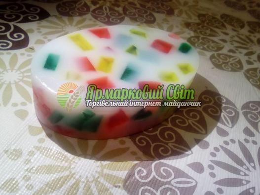 <div style=margin-left:10px><h1>мило ручної роботи</h1><p><a href="/catalog/ukrasheniya/">Прикраси</a> » <a href="/catalog/ukrasheniya/podarki/">Подарунки</a></p><i class="fa fa-map-marker"></i> Кировоградская область, Кировоград<br /><br /><div class="socdata"><script src="//yastatic.net/es5-shims/0.0.2/es5-shims.min.js"></script>
                                            <script src="//yastatic.net/share2/share.js"></script>
                                            <div class="ya-share2" data-services="facebook,gplus,twitter,lj,viber,whatsapp,skype" data-counter=""></div></div>