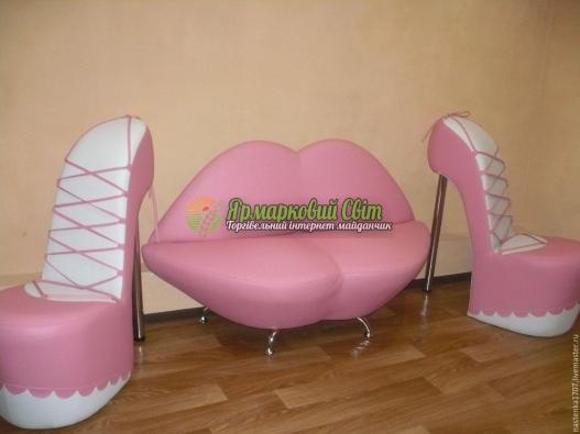 <div style=margin-left:10px><h1>Диван-губы</h1><p><a href="/catalog/dekor/">Декор</a> » <a href="/catalog/dekor/mebel/">Меблі</a></p><i class="fa fa-map-marker"></i> Черкасская область, Черкассы<br /><br /><div class="socdata"><script src="//yastatic.net/es5-shims/0.0.2/es5-shims.min.js"></script>
                                            <script src="//yastatic.net/share2/share.js"></script>
                                            <div class="ya-share2" data-services="facebook,gplus,twitter,lj,viber,whatsapp,skype" data-counter=""></div></div>