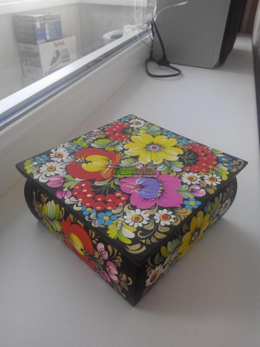 <div style=margin-left:10px><h1>Шкатулки з художнім розписом</h1><p><a href="/catalog/podarki--suveniry/">Подарунки, сувеніри</a> » <a href="/catalog/podarki--suveniry/suveniry/">Сувеніри</a></p><i class="fa fa-map-marker"></i> Полтавская область, Полтава<br /><br /><div class="socdata"><script src="//yastatic.net/es5-shims/0.0.2/es5-shims.min.js"></script>
                                            <script src="//yastatic.net/share2/share.js"></script>
                                            <div class="ya-share2" data-services="facebook,gplus,twitter,lj,viber,whatsapp,skype" data-counter=""></div></div>