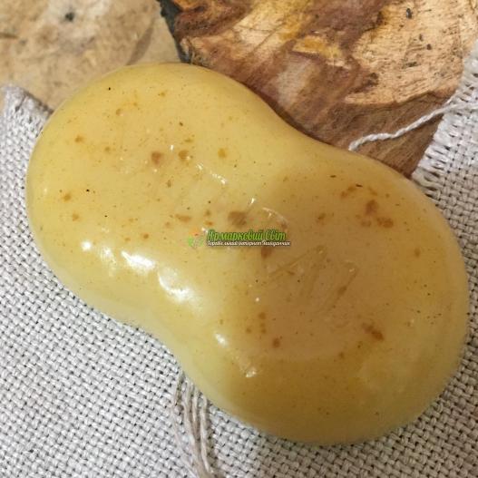 <div style=margin-left:10px><h1>Имбирь и мёд </h1><p><a href="/catalog/podarki--suveniry/">Подарунки, сувеніри</a> » <a href="/catalog/podarki--suveniry/mylo/">Мило</a></p><i class="fa fa-map-marker"></i> Харьковская область, Харьков<br /><br /><div class="socdata"><script src="//yastatic.net/es5-shims/0.0.2/es5-shims.min.js"></script>
                                            <script src="//yastatic.net/share2/share.js"></script>
                                            <div class="ya-share2" data-services="facebook,gplus,twitter,lj,viber,whatsapp,skype" data-counter=""></div></div>