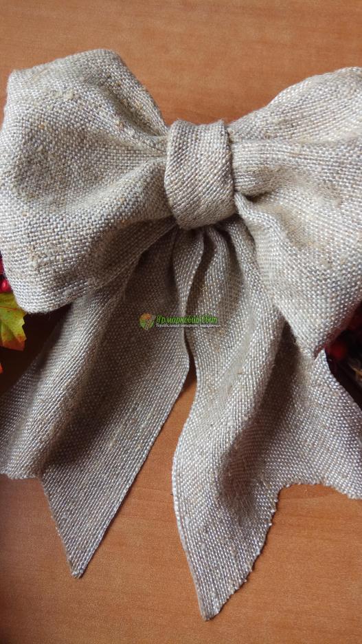 <div style=margin-left:10px><h1>Большой интерьерный венок в осеннем стиле</h1><p><a href="/catalog/dekor/">Декор</a> » <a href="/catalog/dekor/drugoe/">Iнше</a></p><i class="fa fa-map-marker"></i> Киевская область, Киев<br /><br /><div class="socdata"><script src="//yastatic.net/es5-shims/0.0.2/es5-shims.min.js"></script>
                                            <script src="//yastatic.net/share2/share.js"></script>
                                            <div class="ya-share2" data-services="facebook,gplus,twitter,lj,viber,whatsapp,skype" data-counter=""></div></div>