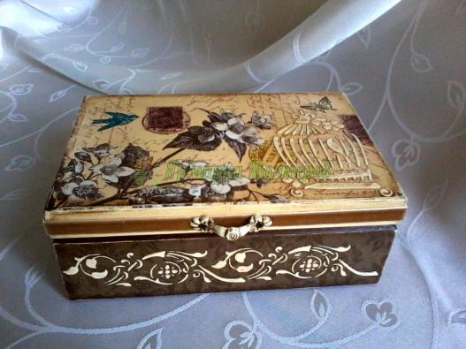 <div style=margin-left:10px><h1>декупаж шкатулок</h1><p><a href="/catalog/podarki--suveniry/">Подарунки, сувеніри</a> » <a href="/catalog/podarki--suveniry/podarki/">Подарунки</a></p><i class="fa fa-map-marker"></i> Ровенская область, Здолбунов<br /><br /><div class="socdata"><script src="//yastatic.net/es5-shims/0.0.2/es5-shims.min.js"></script>
                                            <script src="//yastatic.net/share2/share.js"></script>
                                            <div class="ya-share2" data-services="facebook,gplus,twitter,lj,viber,whatsapp,skype" data-counter=""></div></div>