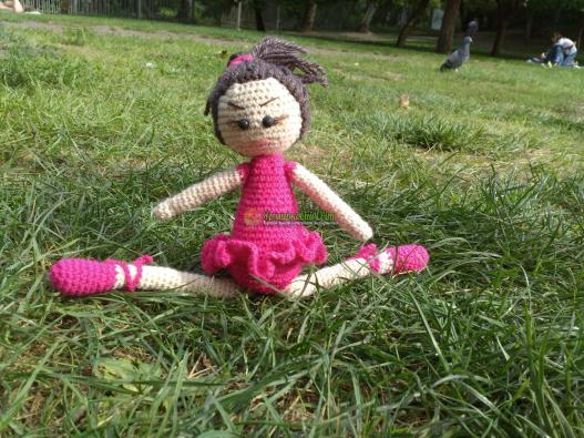 <div style=margin-left:10px><h1>Вязаная кукла Балерина</h1><p><a href="/catalog/igrushki/">Iграшки</a> » <a href="/catalog/igrushki/kukly/">Кукли</a></p><i class="fa fa-map-marker"></i> Харьковская область, Харьков<br /><br /><div class="socdata"><script src="//yastatic.net/es5-shims/0.0.2/es5-shims.min.js"></script>
                                            <script src="//yastatic.net/share2/share.js"></script>
                                            <div class="ya-share2" data-services="facebook,gplus,twitter,lj,viber,whatsapp,skype" data-counter=""></div></div>