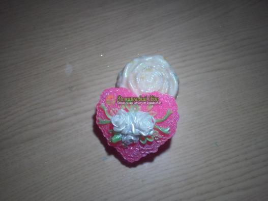 <div style=margin-left:10px><h1>мыло ручная работа</h1><p><a href="/catalog/ukrasheniya/">Прикраси</a> » <a href="/catalog/ukrasheniya/podarki/">Подарунки</a></p><i class="fa fa-map-marker"></i> Днепропетровская область, Днепропетровск<br /><br /><div class="socdata"><script src="//yastatic.net/es5-shims/0.0.2/es5-shims.min.js"></script>
                                            <script src="//yastatic.net/share2/share.js"></script>
                                            <div class="ya-share2" data-services="facebook,gplus,twitter,lj,viber,whatsapp,skype" data-counter=""></div></div>