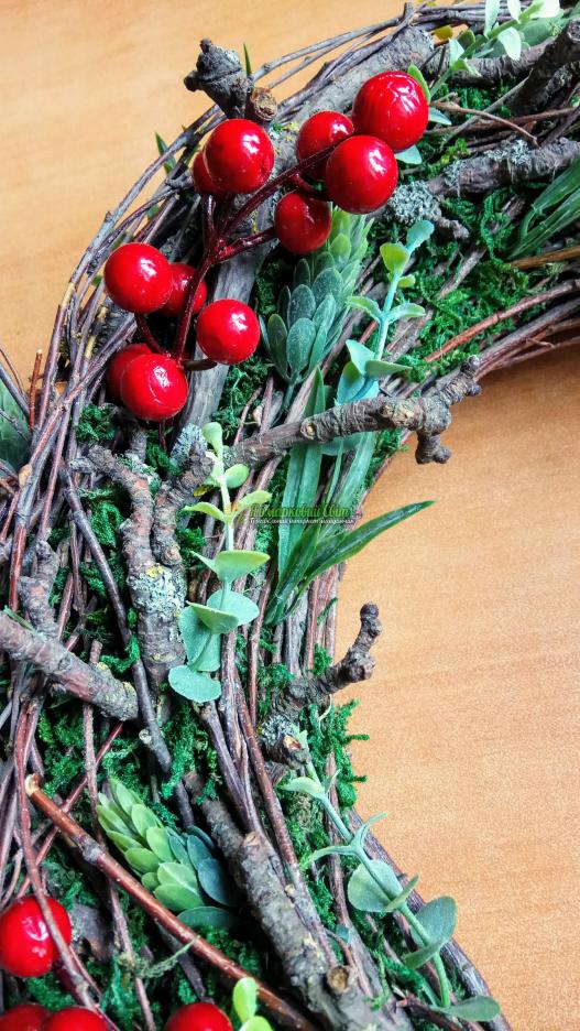 <div style=margin-left:10px><h1>Интерьерный венок в стиле рустик</h1><p><a href="/catalog/aksessuary/">Аксесуари</a> » <a href="/catalog/aksessuary/venki/">Вінки</a></p><i class="fa fa-map-marker"></i> Киевская область, Киев<br /><br /><div class="socdata"><script src="//yastatic.net/es5-shims/0.0.2/es5-shims.min.js"></script>
                                            <script src="//yastatic.net/share2/share.js"></script>
                                            <div class="ya-share2" data-services="facebook,gplus,twitter,lj,viber,whatsapp,skype" data-counter=""></div></div>