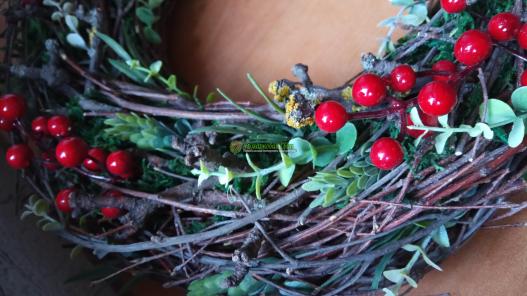 <div style=margin-left:10px><h1>Интерьерный венок в стиле рустик</h1><p><a href="/catalog/aksessuary/">Аксесуари</a> » <a href="/catalog/aksessuary/venki/">Вінки</a></p><i class="fa fa-map-marker"></i> Киевская область, Киев<br /><br /><div class="socdata"><script src="//yastatic.net/es5-shims/0.0.2/es5-shims.min.js"></script>
                                            <script src="//yastatic.net/share2/share.js"></script>
                                            <div class="ya-share2" data-services="facebook,gplus,twitter,lj,viber,whatsapp,skype" data-counter=""></div></div>