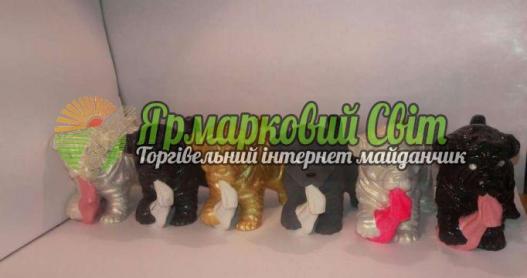 <div style=margin-left:10px><h1>Статуэтка собачка к 2018 году)</h1><p><a href="/catalog/ukrasheniya/">Прикраси</a> » <a href="/catalog/ukrasheniya/podarki/">Подарунки</a></p><i class="fa fa-map-marker"></i> Киевская область, Киев<br /><br /><div class="socdata"><script src="//yastatic.net/es5-shims/0.0.2/es5-shims.min.js"></script>
                                            <script src="//yastatic.net/share2/share.js"></script>
                                            <div class="ya-share2" data-services="facebook,gplus,twitter,lj,viber,whatsapp,skype" data-counter=""></div></div>