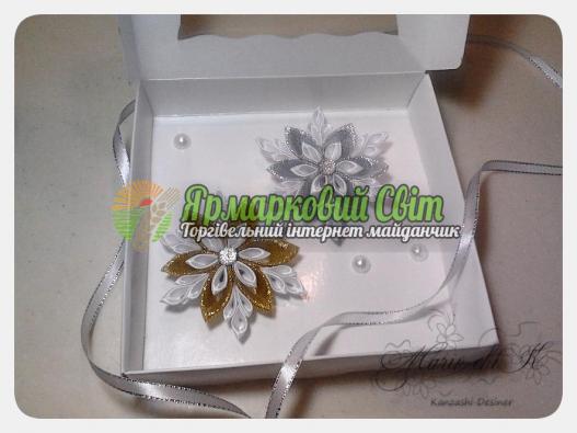 <div style=margin-left:10px><h1>Заколочки,резиночки канзаши</h1><p><a href="/catalog/aksessuary/">Аксесуари</a> » <a href="/catalog/aksessuary/zakolki--zajimy/">Шпильки, затискачі</a></p><i class="fa fa-map-marker"></i> Полтавская область, Кременчуг<br /><br /><div class="socdata"><script src="//yastatic.net/es5-shims/0.0.2/es5-shims.min.js"></script>
                                            <script src="//yastatic.net/share2/share.js"></script>
                                            <div class="ya-share2" data-services="facebook,gplus,twitter,lj,viber,whatsapp,skype" data-counter=""></div></div>