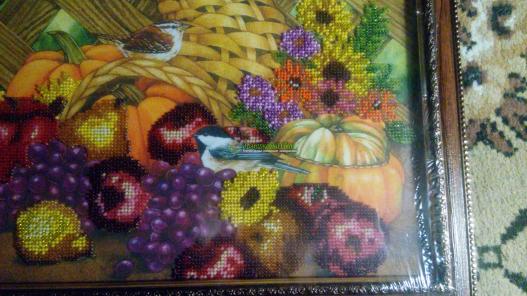 <div style=margin-left:10px><h1>картина из бисера ,,Дары осени,,</h1><p><a href="/catalog/kartiny/">Картини</a> » <a href="/catalog/kartiny/vyshitye/">Вишиті</a></p><i class="fa fa-map-marker"></i> Киевская область, Киев<br /><br /><div class="socdata"><script src="//yastatic.net/es5-shims/0.0.2/es5-shims.min.js"></script>
                                            <script src="//yastatic.net/share2/share.js"></script>
                                            <div class="ya-share2" data-services="facebook,gplus,twitter,lj,viber,whatsapp,skype" data-counter=""></div></div>