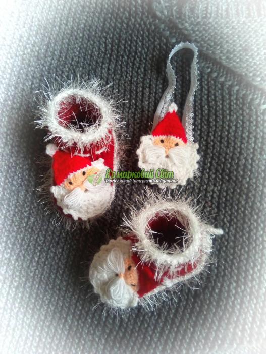 <div style=margin-left:10px><h1>Пінетки та повязка "Дідусі Морози"!!! Кращий подарунок до свят!!!!</h1><p><a href="/catalog/ukrasheniya/">Прикраси</a> » <a href="/catalog/ukrasheniya/podarki/">Подарунки</a></p><i class="fa fa-map-marker"></i> Волынская область, Любомль<br /><br /><div class="socdata"><script src="//yastatic.net/es5-shims/0.0.2/es5-shims.min.js"></script>
                                            <script src="//yastatic.net/share2/share.js"></script>
                                            <div class="ya-share2" data-services="facebook,gplus,twitter,lj,viber,whatsapp,skype" data-counter=""></div></div>