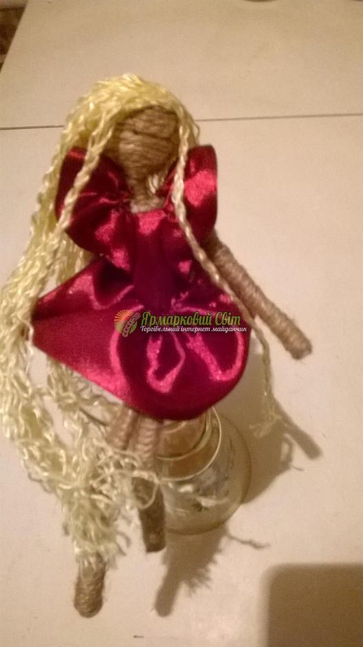 <div style=margin-left:10px><h1>Интерьерная кукла.</h1><p><a href="/catalog/podarki--suveniry/">Подарунки, сувеніри</a> » <a href="/catalog/podarki--suveniry/suveniry/">Сувеніри</a></p><i class="fa fa-map-marker"></i> Киевская область, Киев<br /><br /><div class="socdata"><script src="//yastatic.net/es5-shims/0.0.2/es5-shims.min.js"></script>
                                            <script src="//yastatic.net/share2/share.js"></script>
                                            <div class="ya-share2" data-services="facebook,gplus,twitter,lj,viber,whatsapp,skype" data-counter=""></div></div>