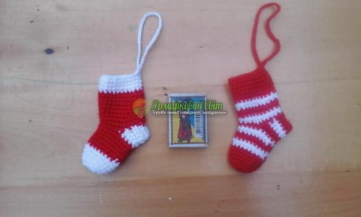 <div style=margin-left:10px><h1>Новогодние украшения на ёлку, символ 2018 года </h1><p><a href="/catalog/podarki--suveniry/">Подарунки, сувеніри</a> » <a href="/catalog/podarki--suveniry/igrushki/">Iграшки</a></p><i class="fa fa-map-marker"></i> Днепропетровская область, Никополь<br /><br /><div class="socdata"><script src="//yastatic.net/es5-shims/0.0.2/es5-shims.min.js"></script>
                                            <script src="//yastatic.net/share2/share.js"></script>
                                            <div class="ya-share2" data-services="facebook,gplus,twitter,lj,viber,whatsapp,skype" data-counter=""></div></div>