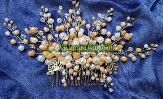 <div style=margin-left:10px><h1>Нежный гребень - украшение в волосы</h1><p><a href="/catalog/aksessuary/">Аксесуари</a> » <a href="/catalog/aksessuary/grebeshki/">Гребінці</a></p><i class="fa fa-map-marker"></i> Харьковская область, Харьков<br /><br /><div class="socdata"><script src="//yastatic.net/es5-shims/0.0.2/es5-shims.min.js"></script>
                                            <script src="//yastatic.net/share2/share.js"></script>
                                            <div class="ya-share2" data-services="facebook,gplus,twitter,lj,viber,whatsapp,skype" data-counter=""></div></div>