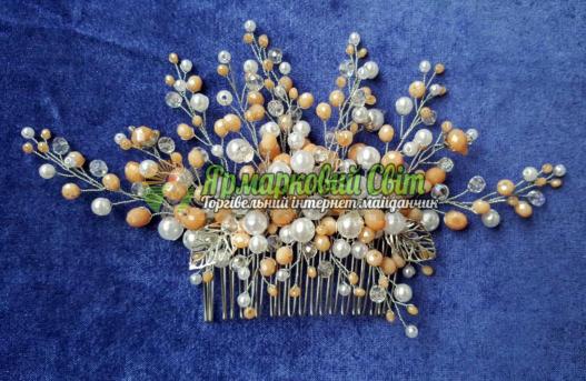 <div style=margin-left:10px><h1>Нежный гребень - украшение в волосы</h1><p><a href="/catalog/aksessuary/">Аксесуари</a> » <a href="/catalog/aksessuary/grebeshki/">Гребінці</a></p><i class="fa fa-map-marker"></i> Харьковская область, Харьков<br /><br /><div class="socdata"><script src="//yastatic.net/es5-shims/0.0.2/es5-shims.min.js"></script>
                                            <script src="//yastatic.net/share2/share.js"></script>
                                            <div class="ya-share2" data-services="facebook,gplus,twitter,lj,viber,whatsapp,skype" data-counter=""></div></div>