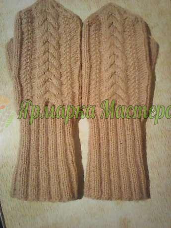 <div style=margin-left:10px><h1>Женские вязанные варежки</h1><p><a href="/catalog/ukrasheniya/">Прикраси</a> » <a href="/catalog/ukrasheniya/aksessuary/">Аксесуари</a></p><i class="fa fa-map-marker"></i> Киевская область, Киев<br /><br /><div class="socdata"><script src="//yastatic.net/es5-shims/0.0.2/es5-shims.min.js"></script>
                                            <script src="//yastatic.net/share2/share.js"></script>
                                            <div class="ya-share2" data-services="facebook,gplus,twitter,lj,viber,whatsapp,skype" data-counter=""></div></div>