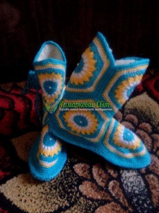 <div style=margin-left:10px><h1>Сапожки-тапочки</h1><p><a href="/catalog/rukodelie/">Рукоділля</a> » <a href="/catalog/rukodelie/rukodelie--obschee/">Рукоділля, загальне</a></p><i class="fa fa-map-marker"></i> Донецкая область, Константиновка<br /><br /><div class="socdata"><script src="//yastatic.net/es5-shims/0.0.2/es5-shims.min.js"></script>
                                            <script src="//yastatic.net/share2/share.js"></script>
                                            <div class="ya-share2" data-services="facebook,gplus,twitter,lj,viber,whatsapp,skype" data-counter=""></div></div>