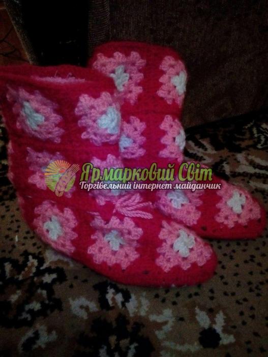 <div style=margin-left:10px><h1>Сапожки-тапочки</h1><p><a href="/catalog/rukodelie/">Рукоділля</a> » <a href="/catalog/rukodelie/rukodelie--obschee/">Рукоділля, загальне</a></p><i class="fa fa-map-marker"></i> Донецкая область, Константиновка<br /><br /><div class="socdata"><script src="//yastatic.net/es5-shims/0.0.2/es5-shims.min.js"></script>
                                            <script src="//yastatic.net/share2/share.js"></script>
                                            <div class="ya-share2" data-services="facebook,gplus,twitter,lj,viber,whatsapp,skype" data-counter=""></div></div>