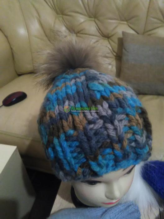 <div style=margin-left:10px><h1>Шапки и комплекты ручной работы</h1><p><a href="/catalog/golovnue_ubory/">Головні убори
</a> » <a href="/catalog/golovnue_ubory/shapki/">Шапки</a></p><i class="fa fa-map-marker"></i> Закарпатская область, Ужгород<br /><br /><div class="socdata"><script src="//yastatic.net/es5-shims/0.0.2/es5-shims.min.js"></script>
                                            <script src="//yastatic.net/share2/share.js"></script>
                                            <div class="ya-share2" data-services="facebook,gplus,twitter,lj,viber,whatsapp,skype" data-counter=""></div></div>