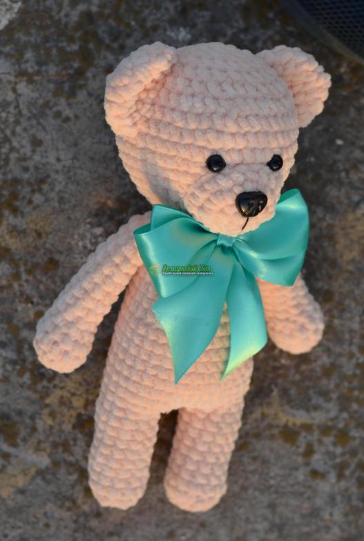 <div style=margin-left:10px><h1>Мишка плюшевый</h1><p><a href="/catalog/igrushki/">Iграшки</a> » <a href="/catalog/igrushki/myagkie/">М'які</a></p><i class="fa fa-map-marker"></i> Запорожская область, Запорожье<br /><br /><div class="socdata"><script src="//yastatic.net/es5-shims/0.0.2/es5-shims.min.js"></script>
                                            <script src="//yastatic.net/share2/share.js"></script>
                                            <div class="ya-share2" data-services="facebook,gplus,twitter,lj,viber,whatsapp,skype" data-counter=""></div></div>