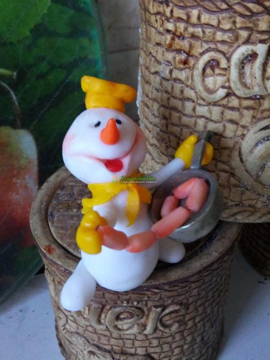 <div style=margin-left:10px><h1>снеговик</h1><p><a href="/catalog/ukrasheniya/">Прикраси</a> » <a href="/catalog/ukrasheniya/podarki/">Подарунки</a></p><i class="fa fa-map-marker"></i> Донецкая область, Красный Лиман<br /><br /><div class="socdata"><script src="//yastatic.net/es5-shims/0.0.2/es5-shims.min.js"></script>
                                            <script src="//yastatic.net/share2/share.js"></script>
                                            <div class="ya-share2" data-services="facebook,gplus,twitter,lj,viber,whatsapp,skype" data-counter=""></div></div>