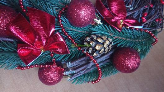 <div style=margin-left:10px><h1>Новогодний рождественский венок</h1><p><a href="/catalog/ezoterika/">Езотерика</a> » <a href="/catalog/ezoterika/raznoe/">Рiзне</a></p><i class="fa fa-map-marker"></i> Киевская область, Киев<br /><br /><div class="socdata"><script src="//yastatic.net/es5-shims/0.0.2/es5-shims.min.js"></script>
                                            <script src="//yastatic.net/share2/share.js"></script>
                                            <div class="ya-share2" data-services="facebook,gplus,twitter,lj,viber,whatsapp,skype" data-counter=""></div></div>