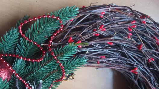 <div style=margin-left:10px><h1>Новогодний рождественский венок</h1><p><a href="/catalog/ezoterika/">Езотерика</a> » <a href="/catalog/ezoterika/raznoe/">Рiзне</a></p><i class="fa fa-map-marker"></i> Киевская область, Киев<br /><br /><div class="socdata"><script src="//yastatic.net/es5-shims/0.0.2/es5-shims.min.js"></script>
                                            <script src="//yastatic.net/share2/share.js"></script>
                                            <div class="ya-share2" data-services="facebook,gplus,twitter,lj,viber,whatsapp,skype" data-counter=""></div></div>