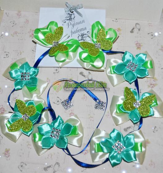 <div style=margin-left:10px><h1>Резинки для волос</h1><p><a href="/catalog/ukrasheniya/">Прикраси</a> » <a href="/catalog/ukrasheniya/aksessuary/">Аксесуари</a></p><i class="fa fa-map-marker"></i> Днепропетровская область, Днепропетровск<br /><br /><div class="socdata"><script src="//yastatic.net/es5-shims/0.0.2/es5-shims.min.js"></script>
                                            <script src="//yastatic.net/share2/share.js"></script>
                                            <div class="ya-share2" data-services="facebook,gplus,twitter,lj,viber,whatsapp,skype" data-counter=""></div></div>