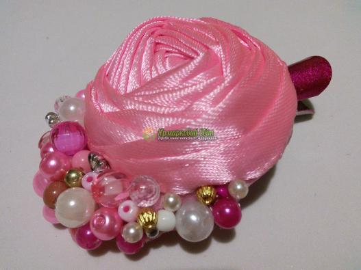 <div style=margin-left:10px><h1>Заколки для волос</h1><p><a href="/catalog/ukrasheniya/">Прикраси</a> » <a href="/catalog/ukrasheniya/aksessuary/">Аксесуари</a></p><i class="fa fa-map-marker"></i> Запорожская область, Бердянск<br /><br /><div class="socdata"><script src="//yastatic.net/es5-shims/0.0.2/es5-shims.min.js"></script>
                                            <script src="//yastatic.net/share2/share.js"></script>
                                            <div class="ya-share2" data-services="facebook,gplus,twitter,lj,viber,whatsapp,skype" data-counter=""></div></div>