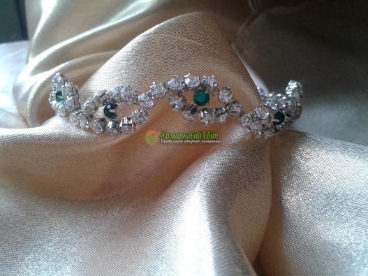 <div style=margin-left:10px><h1>браслет нарядный</h1><p><a href="/catalog/bijuteriya/">Біжутерія</a> » <a href="/catalog/bijuteriya/braslety/">Браслети</a></p><i class="fa fa-map-marker"></i> Донецкая область, Мариуполь<br /><br /><div class="socdata"><script src="//yastatic.net/es5-shims/0.0.2/es5-shims.min.js"></script>
                                            <script src="//yastatic.net/share2/share.js"></script>
                                            <div class="ya-share2" data-services="facebook,gplus,twitter,lj,viber,whatsapp,skype" data-counter=""></div></div>