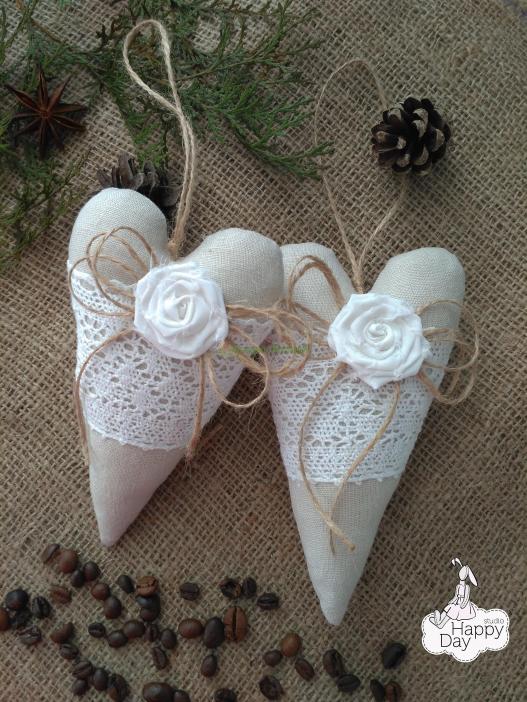 <div style=margin-left:10px><h1>Текстильные игрушки на ёлку </h1><p><a href="/catalog/podarki--suveniry/">Подарунки, сувеніри</a> » <a href="/catalog/podarki--suveniry/suveniry/">Сувеніри</a></p><i class="fa fa-map-marker"></i> Полтавская область, Диканька<br /><br /><div class="socdata"><script src="//yastatic.net/es5-shims/0.0.2/es5-shims.min.js"></script>
                                            <script src="//yastatic.net/share2/share.js"></script>
                                            <div class="ya-share2" data-services="facebook,gplus,twitter,lj,viber,whatsapp,skype" data-counter=""></div></div>