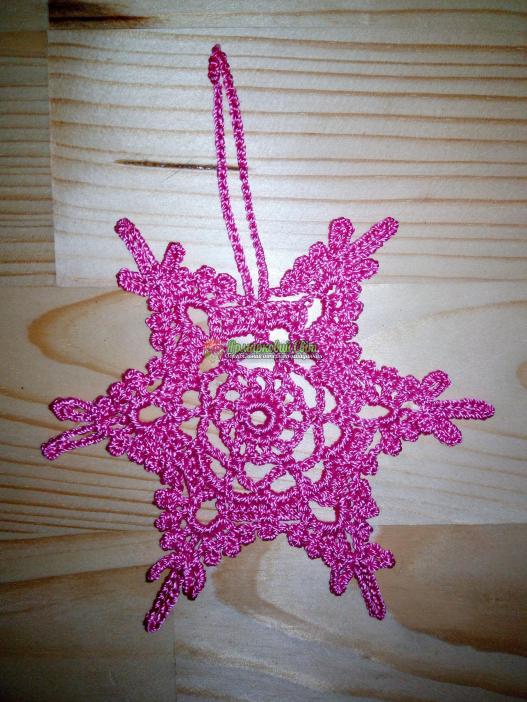 <div style=margin-left:10px><h1>Снежинки крючком.</h1><p><a href="/catalog/ukrasheniya/">Прикраси</a> » <a href="/catalog/ukrasheniya/igrushki/">Iграшки</a></p><i class="fa fa-map-marker"></i> Запорожская область, Бердянск<br /><br /><div class="socdata"><script src="//yastatic.net/es5-shims/0.0.2/es5-shims.min.js"></script>
                                            <script src="//yastatic.net/share2/share.js"></script>
                                            <div class="ya-share2" data-services="facebook,gplus,twitter,lj,viber,whatsapp,skype" data-counter=""></div></div>