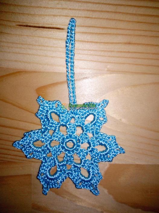 <div style=margin-left:10px><h1>Снежинки крючком.</h1><p><a href="/catalog/ukrasheniya/">Прикраси</a> » <a href="/catalog/ukrasheniya/igrushki/">Iграшки</a></p><i class="fa fa-map-marker"></i> Запорожская область, Бердянск<br /><br /><div class="socdata"><script src="//yastatic.net/es5-shims/0.0.2/es5-shims.min.js"></script>
                                            <script src="//yastatic.net/share2/share.js"></script>
                                            <div class="ya-share2" data-services="facebook,gplus,twitter,lj,viber,whatsapp,skype" data-counter=""></div></div>