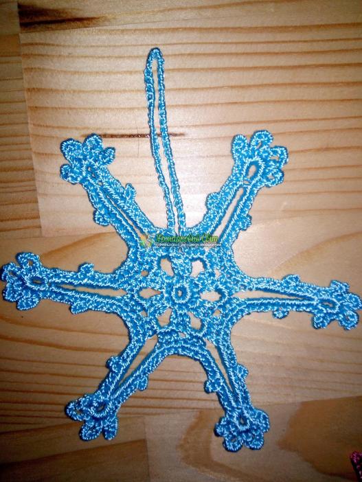 <div style=margin-left:10px><h1>Снежинки крючком.</h1><p><a href="/catalog/ukrasheniya/">Прикраси</a> » <a href="/catalog/ukrasheniya/igrushki/">Iграшки</a></p><i class="fa fa-map-marker"></i> Запорожская область, Бердянск<br /><br /><div class="socdata"><script src="//yastatic.net/es5-shims/0.0.2/es5-shims.min.js"></script>
                                            <script src="//yastatic.net/share2/share.js"></script>
                                            <div class="ya-share2" data-services="facebook,gplus,twitter,lj,viber,whatsapp,skype" data-counter=""></div></div>