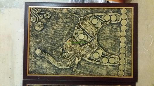 <div style=margin-left:10px><h1>Панно из монет</h1><p><a href="/catalog/kartiny/">Картини</a> » <a href="/catalog/kartiny/panno/">Панно</a></p><i class="fa fa-map-marker"></i> Полтавская область, Полтава<br /><br /><div class="socdata"><script src="//yastatic.net/es5-shims/0.0.2/es5-shims.min.js"></script>
                                            <script src="//yastatic.net/share2/share.js"></script>
                                            <div class="ya-share2" data-services="facebook,gplus,twitter,lj,viber,whatsapp,skype" data-counter=""></div></div>