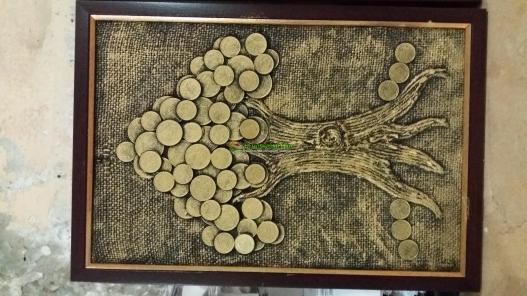 <div style=margin-left:10px><h1>Панно из монет</h1><p><a href="/catalog/kartiny/">Картини</a> » <a href="/catalog/kartiny/panno/">Панно</a></p><i class="fa fa-map-marker"></i> Полтавская область, Полтава<br /><br /><div class="socdata"><script src="//yastatic.net/es5-shims/0.0.2/es5-shims.min.js"></script>
                                            <script src="//yastatic.net/share2/share.js"></script>
                                            <div class="ya-share2" data-services="facebook,gplus,twitter,lj,viber,whatsapp,skype" data-counter=""></div></div>