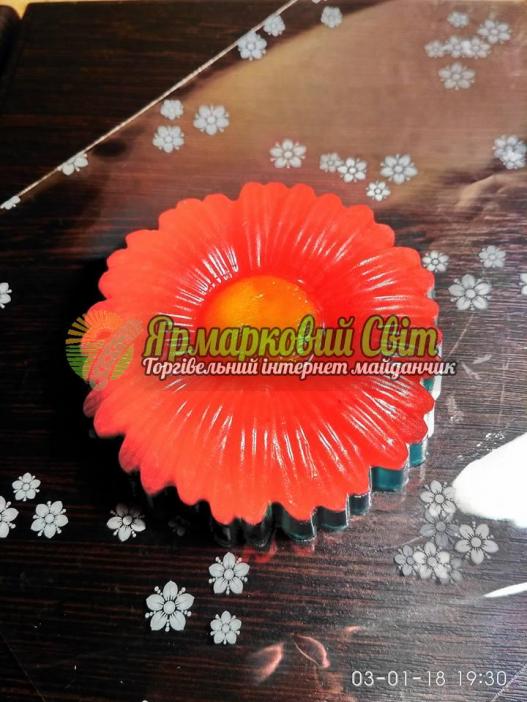 <div style=margin-left:10px><h1>Пропоную вишукане мило ручної роботи</h1><p><a href="/catalog/podarki--suveniry/">Подарунки, сувеніри</a> » <a href="/catalog/podarki--suveniry/mylo/">Мило</a></p><i class="fa fa-map-marker"></i> Хмельницкая область, Староконстантинов<br /><br /><div class="socdata"><script src="//yastatic.net/es5-shims/0.0.2/es5-shims.min.js"></script>
                                            <script src="//yastatic.net/share2/share.js"></script>
                                            <div class="ya-share2" data-services="facebook,gplus,twitter,lj,viber,whatsapp,skype" data-counter=""></div></div>