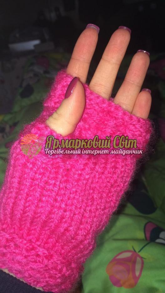 <div style=margin-left:10px><h1>Рукавиці</h1><p><a href="/catalog/ukrasheniya/">Прикраси</a> » <a href="/catalog/ukrasheniya/aksessuary/">Аксесуари</a></p><i class="fa fa-map-marker"></i> Тернопольская область, Тернополь<br /><br /><div class="socdata"><script src="//yastatic.net/es5-shims/0.0.2/es5-shims.min.js"></script>
                                            <script src="//yastatic.net/share2/share.js"></script>
                                            <div class="ya-share2" data-services="facebook,gplus,twitter,lj,viber,whatsapp,skype" data-counter=""></div></div>