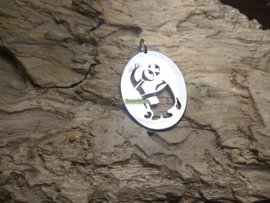 <div style=margin-left:10px><h1>Кулоны/жетоны под заказ </h1><p><a href="/catalog/bijuteriya/">Біжутерія</a> » <a href="/catalog/bijuteriya/kulony/">Кулони</a></p><i class="fa fa-map-marker"></i> Харьковская область, Харьков<br /><br /><div class="socdata"><script src="//yastatic.net/es5-shims/0.0.2/es5-shims.min.js"></script>
                                            <script src="//yastatic.net/share2/share.js"></script>
                                            <div class="ya-share2" data-services="facebook,gplus,twitter,lj,viber,whatsapp,skype" data-counter=""></div></div>