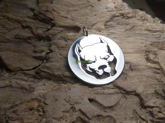 <div style=margin-left:10px><h1>Кулоны/жетоны под заказ </h1><p><a href="/catalog/bijuteriya/">Біжутерія</a> » <a href="/catalog/bijuteriya/kulony/">Кулони</a></p><i class="fa fa-map-marker"></i> Харьковская область, Харьков<br /><br /><div class="socdata"><script src="//yastatic.net/es5-shims/0.0.2/es5-shims.min.js"></script>
                                            <script src="//yastatic.net/share2/share.js"></script>
                                            <div class="ya-share2" data-services="facebook,gplus,twitter,lj,viber,whatsapp,skype" data-counter=""></div></div>