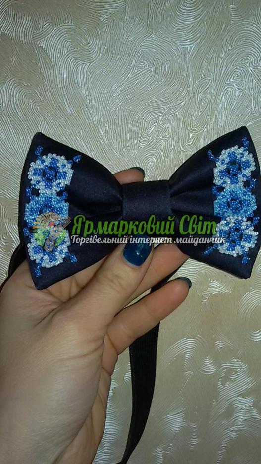 <div style=margin-left:10px><h1>Шикарные аксессуары, которые не останутся незамеченными!</h1><p><a href="/catalog/kartiny/">Картини</a> » <a href="/catalog/kartiny/vyshitye/">Вишиті</a></p><i class="fa fa-map-marker"></i> Днепропетровская область, Днепропетровск<br /><br /><div class="socdata"><script src="//yastatic.net/es5-shims/0.0.2/es5-shims.min.js"></script>
                                            <script src="//yastatic.net/share2/share.js"></script>
                                            <div class="ya-share2" data-services="facebook,gplus,twitter,lj,viber,whatsapp,skype" data-counter=""></div></div>