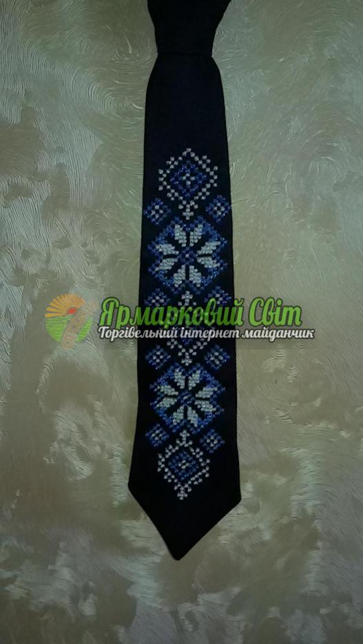 <div style=margin-left:10px><h1>Шикарные аксессуары, которые не останутся незамеченными!</h1><p><a href="/catalog/kartiny/">Картини</a> » <a href="/catalog/kartiny/vyshitye/">Вишиті</a></p><i class="fa fa-map-marker"></i> Днепропетровская область, Днепропетровск<br /><br /><div class="socdata"><script src="//yastatic.net/es5-shims/0.0.2/es5-shims.min.js"></script>
                                            <script src="//yastatic.net/share2/share.js"></script>
                                            <div class="ya-share2" data-services="facebook,gplus,twitter,lj,viber,whatsapp,skype" data-counter=""></div></div>