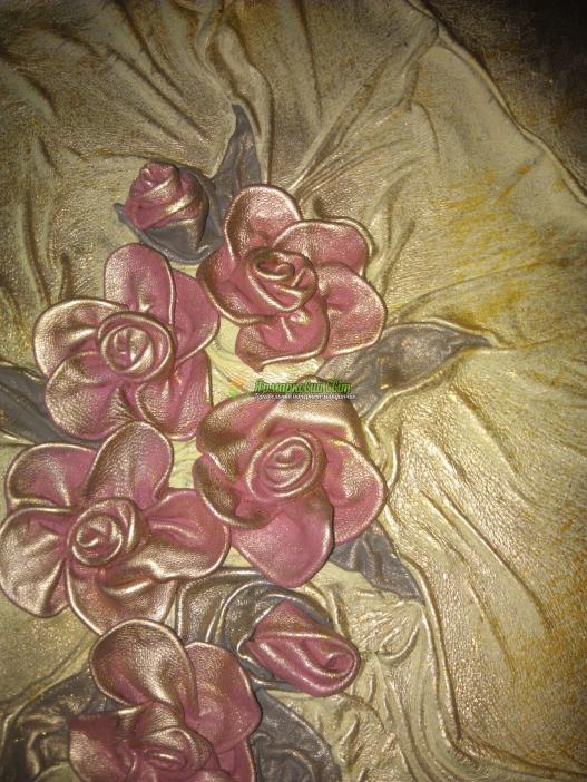 <div style=margin-left:10px><h1>Картина из натуральной кожи</h1><p><a href="/catalog/kartiny/">Картини</a> » <a href="/catalog/kartiny/panno/">Панно</a></p><i class="fa fa-map-marker"></i> Донецкая область, Мариуполь<br /><br /><div class="socdata"><script src="//yastatic.net/es5-shims/0.0.2/es5-shims.min.js"></script>
                                            <script src="//yastatic.net/share2/share.js"></script>
                                            <div class="ya-share2" data-services="facebook,gplus,twitter,lj,viber,whatsapp,skype" data-counter=""></div></div>