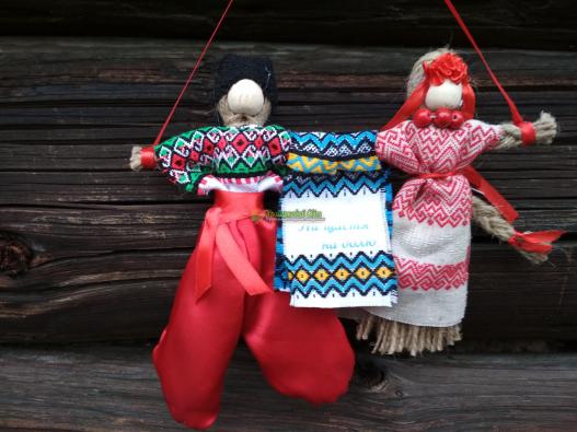 <div style=margin-left:10px><h1>Нерозлучники ляльки, парочка</h1><p><a href="/catalog/podarki--suveniry/">Подарунки, сувеніри</a> » <a href="/catalog/podarki--suveniry/suveniry/">Сувеніри</a></p><i class="fa fa-map-marker"></i> Черновицкая область, Вижница<br /><br /><div class="socdata"><script src="//yastatic.net/es5-shims/0.0.2/es5-shims.min.js"></script>
                                            <script src="//yastatic.net/share2/share.js"></script>
                                            <div class="ya-share2" data-services="facebook,gplus,twitter,lj,viber,whatsapp,skype" data-counter=""></div></div>