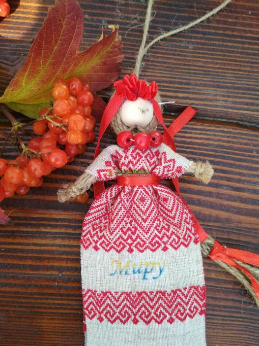 <div style=margin-left:10px><h1>Ляльки обереги з побажаннями!</h1><p><a href="/catalog/podarki--suveniry/">Подарунки, сувеніри</a> » <a href="/catalog/podarki--suveniry/suveniry/">Сувеніри</a></p><i class="fa fa-map-marker"></i> Черновицкая область, Вижница<br /><br /><div class="socdata"><script src="//yastatic.net/es5-shims/0.0.2/es5-shims.min.js"></script>
                                            <script src="//yastatic.net/share2/share.js"></script>
                                            <div class="ya-share2" data-services="facebook,gplus,twitter,lj,viber,whatsapp,skype" data-counter=""></div></div>