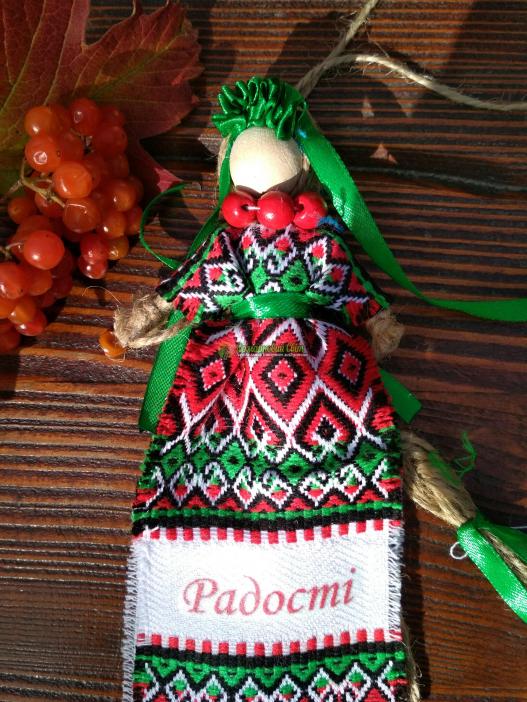 <div style=margin-left:10px><h1>Ляльки обереги з побажаннями!</h1><p><a href="/catalog/podarki--suveniry/">Подарунки, сувеніри</a> » <a href="/catalog/podarki--suveniry/suveniry/">Сувеніри</a></p><i class="fa fa-map-marker"></i> Черновицкая область, Вижница<br /><br /><div class="socdata"><script src="//yastatic.net/es5-shims/0.0.2/es5-shims.min.js"></script>
                                            <script src="//yastatic.net/share2/share.js"></script>
                                            <div class="ya-share2" data-services="facebook,gplus,twitter,lj,viber,whatsapp,skype" data-counter=""></div></div>